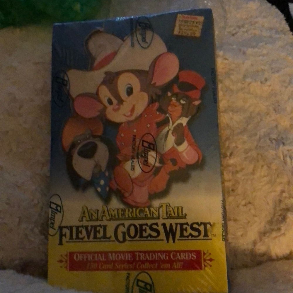 Brand new unopened box of Fievel Collecting cards